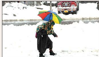 Srinagar, other parts receive fresh snowfall