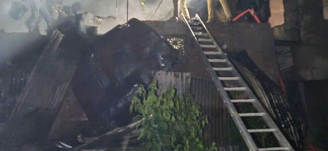 Overnight blaze damages 13 houses, renders 31 families homeless in Baramulla