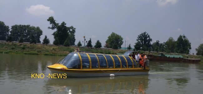 ‘Bus boat’ launched on trial basis in river Jhelum