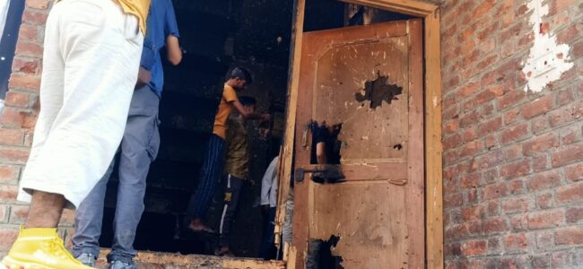 Two militants killed in Srinagar encounter were affiliated with ISJK: Police Two militants killed in Srinagar encounter were affiliated with ISJK: Police