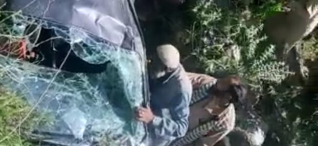 Five persons injured as vehicle rolls down into Gorge in Uri