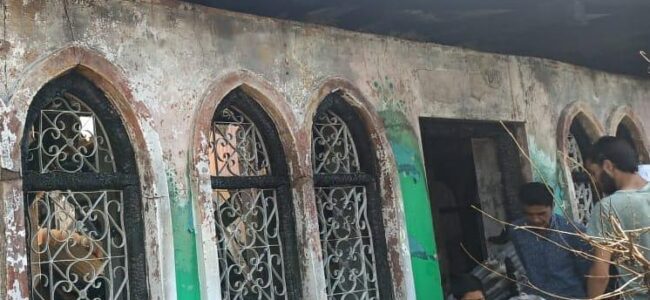 Massive blaze damages ‘Saber Baba’ shrine in Safa Kadal Sgr Massive blaze damages ‘Saber Baba’ shrine in Safa Kadal Sgr