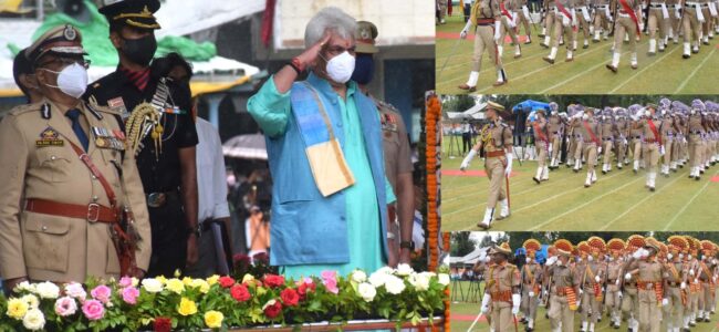 Independence Day celebrated with great fervour, enthusiasm across Kashmir