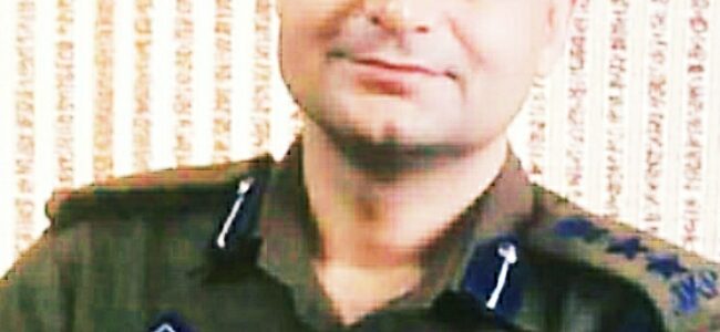 Yougal Kumar Manhas assumes charge as SSP Kupwara