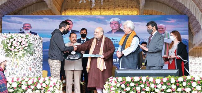 HM’s JK visit: Not Pak, Govt will engage with youth: Amit Shah HM’s JK visit: Not Pak, Govt will engage with youth: Amit Shah