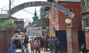 MCCH Anantnag continues to run from unsafe building, say locals