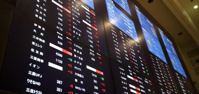Markets decline in early trade on unabated foreign fund outflows