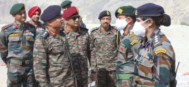 Army chief begins New Year by visiting troops at LoC in JK