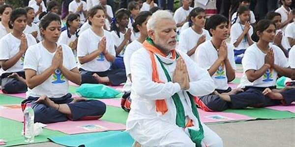 Yoga brings peace to our universe, says PM Modi Yoga brings peace to our universe, says PM Modi