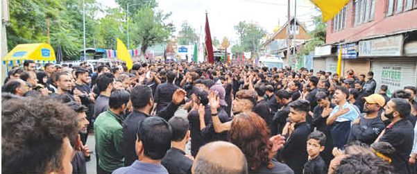 Government formally allows Muharram 8th processions in Srinagar