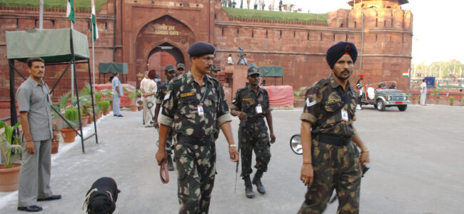 70,000 cops guard Delhi on R-Day, high alert sounded