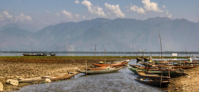 Asia’s famed Wular Lake to have non-motorable walkway: Govt Asia’s famed Wular Lake to have non-motorable walkway: Govt