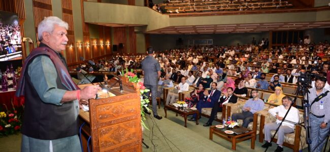 Lt Guv honours finest teachers with Union Territory Awards
