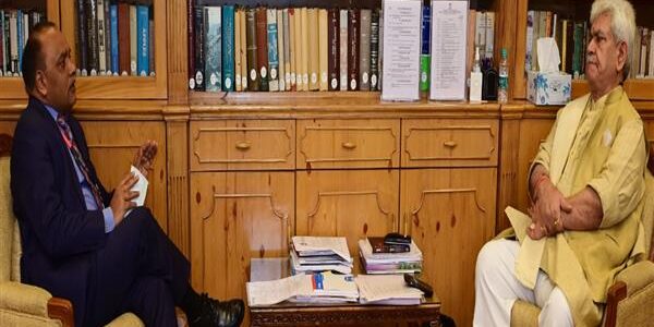 MD & CEO J&K Bank calls on Lt Guv