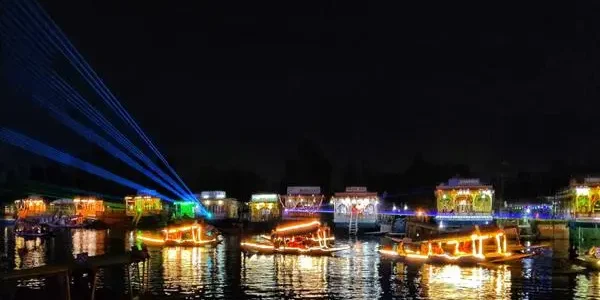 Tourism Department’s two day Houseboat Festival concludes on Dal banks Tourism Department’s two day Houseboat Festival concludes on Dal banks