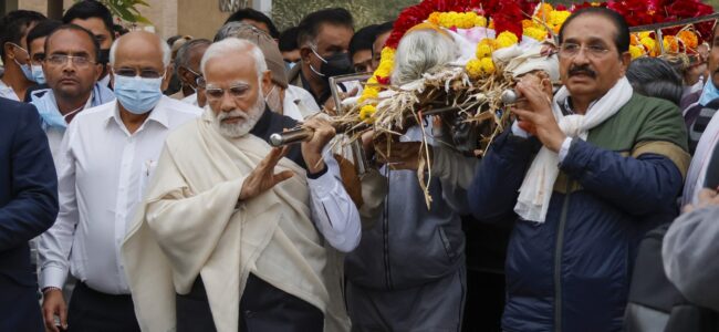 Prez Murmu, BJP and Congress leaders condole passing away of PM Modi’s mother