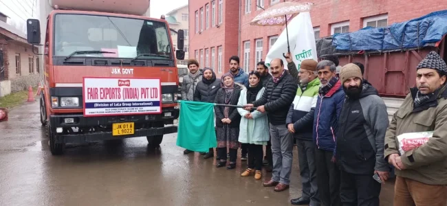 Agri Deptt sends consignment of Kmr Vegetables to UAE