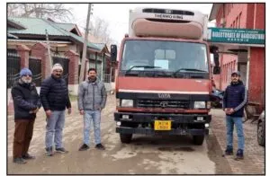 Agri Deptt Kmr sends another consignment to UAE