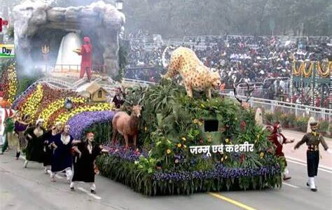 JK R Day tableau: ‘Naya Jammu-Kashmir’, Amarnath cave shrine on display JK R Day tableau: ‘Naya Jammu-Kashmir’, Amarnath cave shrine on display