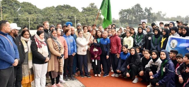 Secretary J&K Sports Council flags off Khelo India contingent to MP
