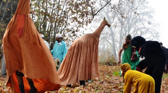 ‘Bhand Pather’ artists visualize a bleak future