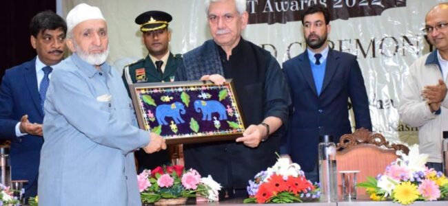 Admin took important steps to boost handicraft, handloom sector: Lt Guv