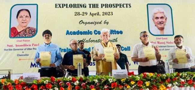 Lt Governor addresses National Seminar on NEP-2020 at Mahatma Gandhi Kashi Vidyapith, Varanasi