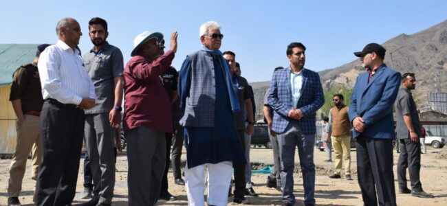Lt Governor inspects progress of SASB’s Yatri Niwas at Pantha Chowk
