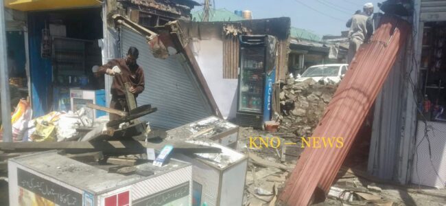 Six shops gutted in midnight blaze in Srinagar Six shops gutted in midnight blaze in Srinagar