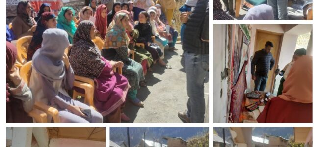 Handicrafts & Handloom Deptt organises Awareness, Exhibition camp