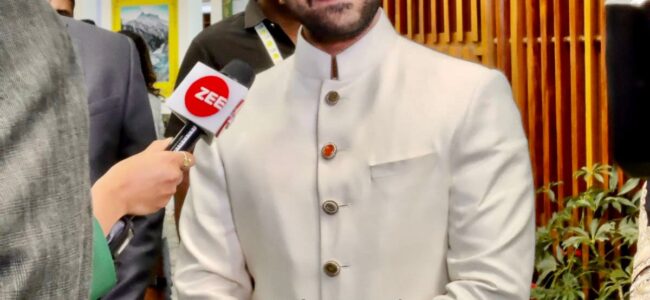 Telugu star Ram Charan arrives in Srinagar, will speak at G20 side event Telugu star Ram Charan arrives in Srinagar, will speak at G20 side event