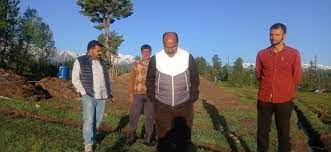 Director Agriculture visits SMF Allowpora, Shopian Director Agriculture visits SMF Allowpora, Shopian
