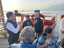 Director Tourism Kashmir tours Dalgate, Bolevard areas Director Tourism Kashmir tours Dalgate, Bolevard areas