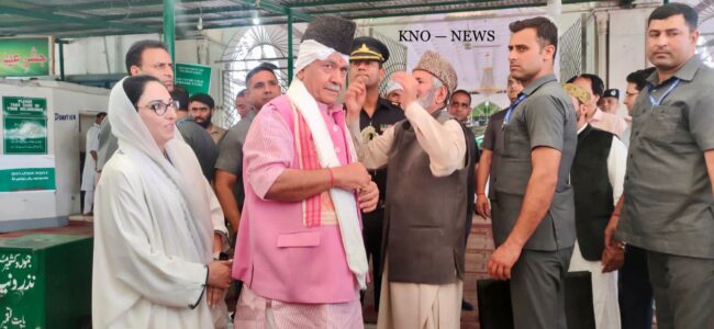 At Hazratbal shrine, LG Manoj Sinah calls for revival of ‘shrine tourism’ in Kashmir