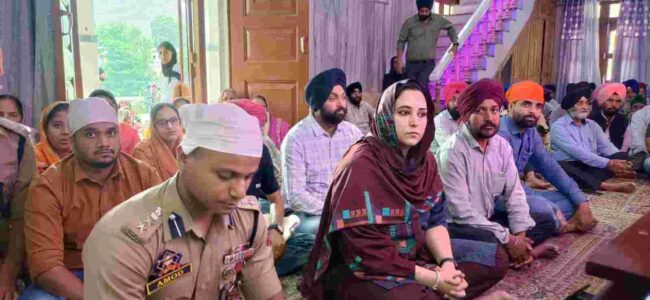 DC B’la visits Gurduwara Chattipadshai DC B’la visits Gurduwara Chattipadshai