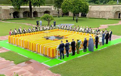 G20 leaders arrive at Rajghat to pay homage to Mahatma Gandhi