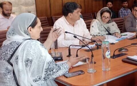 Shabnam Kamili reviews arrangements for GI Mahotsav