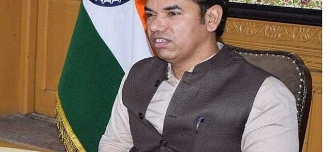 Implement intensive measures to curb malpractices, facilitations of tourists: Div Com to officers