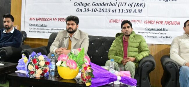 Handloom Reservation Act, 1985: DDC Ganderbal presides over Awareness programme