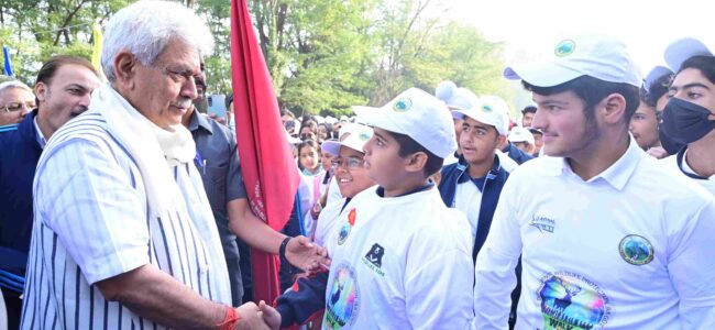 Lt Guv flags off Walkathon ‘Walk for Wildlife’, as part of Wildlife Week 2023 at Srinagar