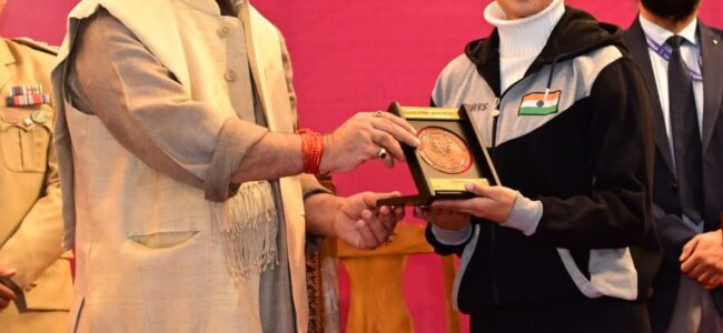 Lt Governor honours Women Achievers of Kashmir Division