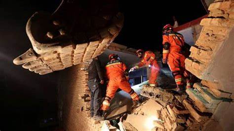 Midnight earthquake kills 111 in China Midnight earthquake kills 111 in China