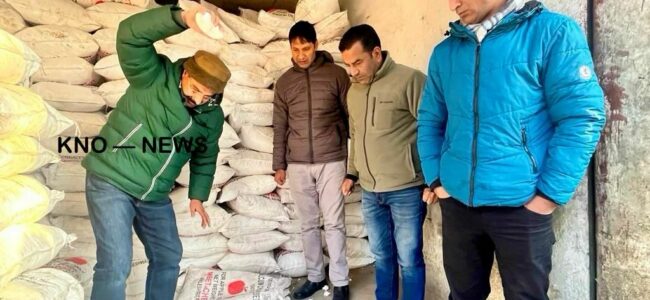 Authorities confiscate ‘spurious’ fertilizers in south Kashmir’s Kulgam Authorities confiscate ‘spurious’ fertilizers in south Kashmir’s Kulgam