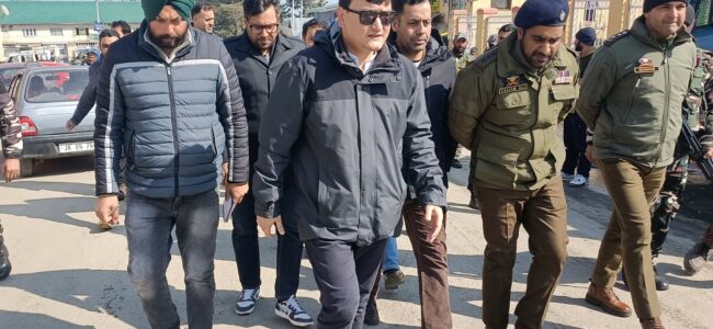 Khelo India Winter Games: DC B’la visits Gulmarg, finalizes arrangements Khelo India Winter Games: DC B’la visits Gulmarg, finalizes arrangements