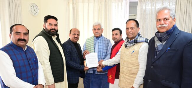 Delegation of ex-MLAs calls on Lt Governor; projects various issues of SC community Delegation of ex-MLAs calls on Lt Governor; projects various issues of SC community