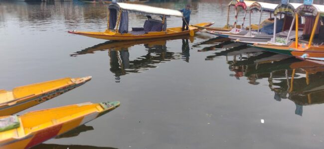 Kashmir witnessing warmer days