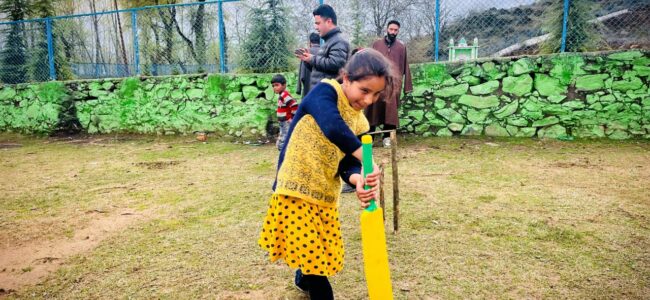 Eight-year-old Sopore girl captivates internet with cricket skills Eight-year-old Sopore girl captivates internet with cricket skills