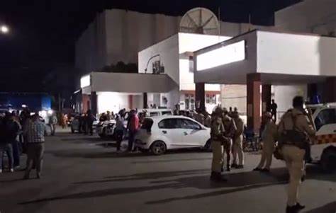 Gangster shot dead in encounter with police, injured officer dies during treatment