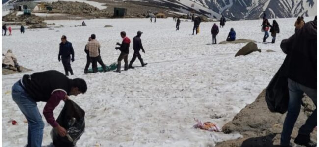 Mega Cleanliness Drive conducted at International Tourist Destination Gulmarg Mega Cleanliness Drive conducted at International Tourist Destination Gulmarg
