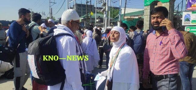Hajj-2024: First batch of 320 J&K pilgrims return home Hajj-2024: First batch of 320 J&K pilgrims return home
